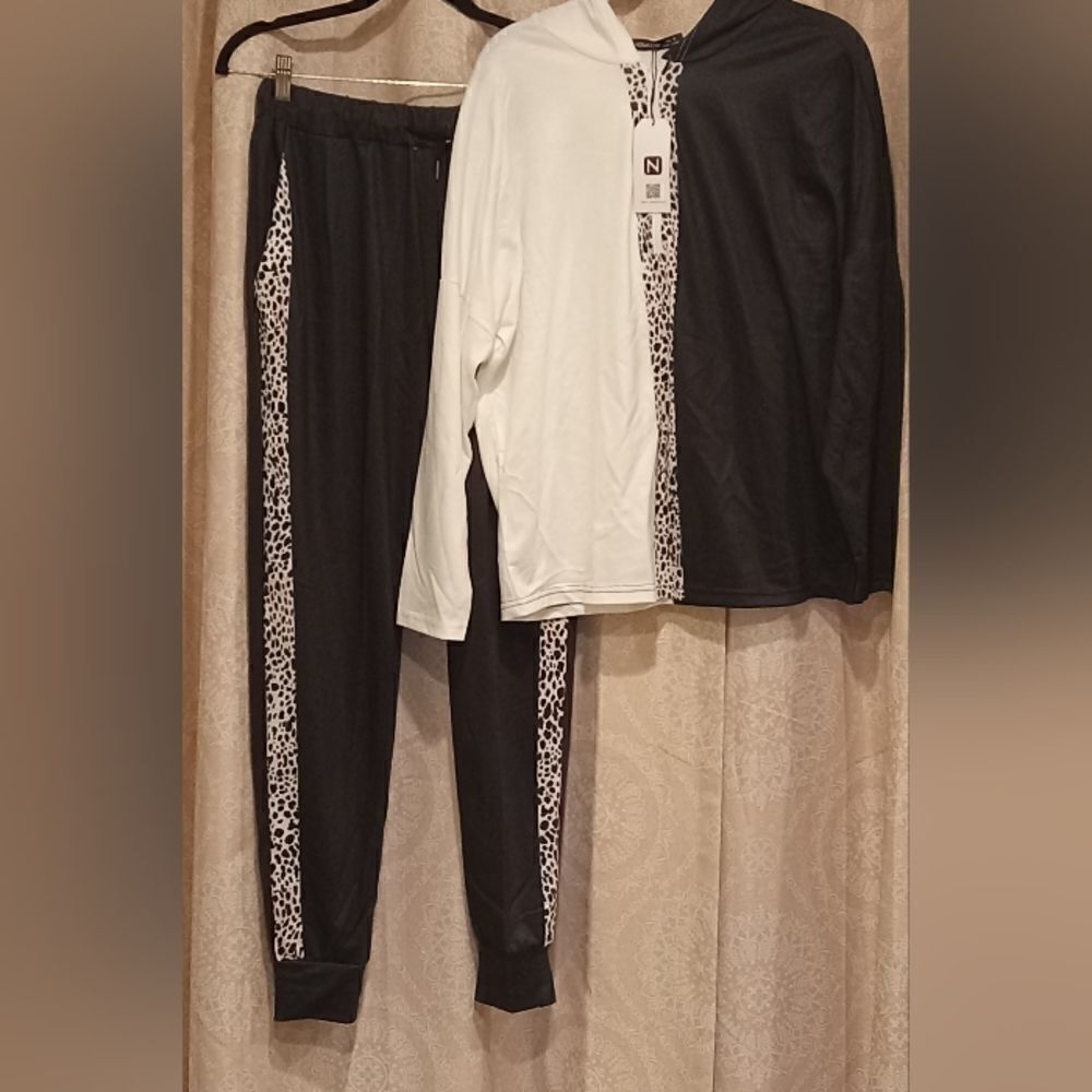Noracora Trendy 2 Piece Outfit, Size Small